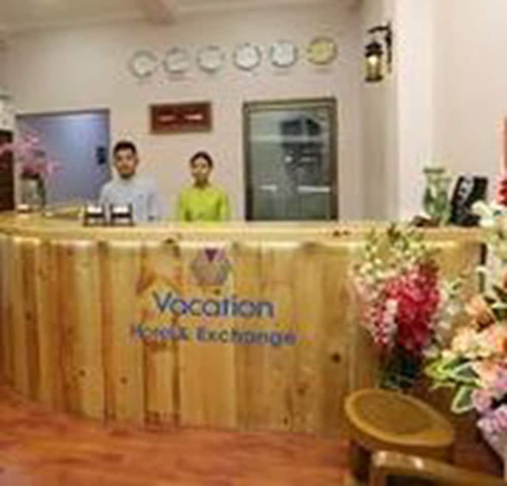 Vacation Hotel Yangon Bagian luar foto