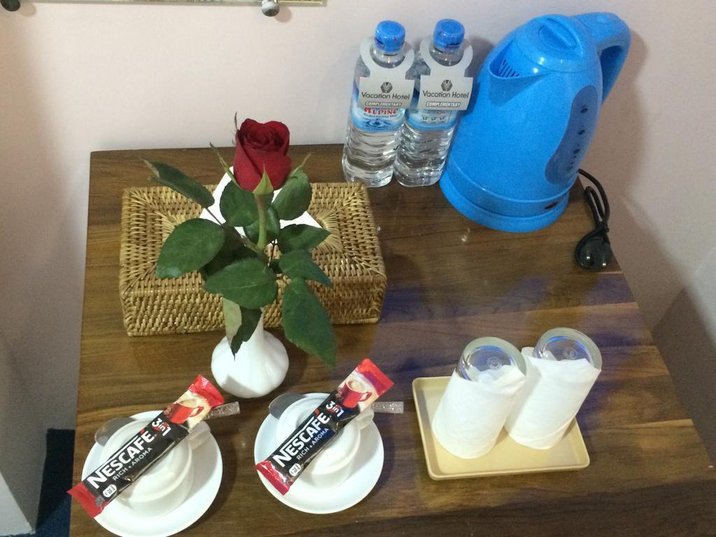Vacation Hotel Yangon Bagian luar foto
