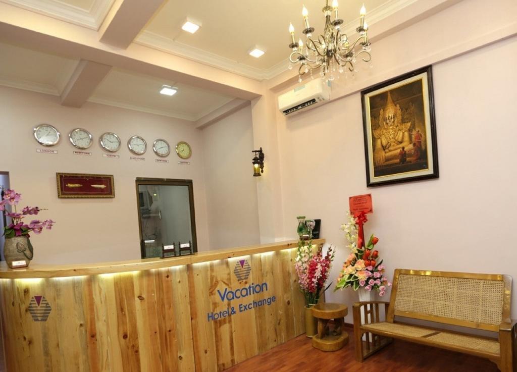 Vacation Hotel Yangon Bagian luar foto