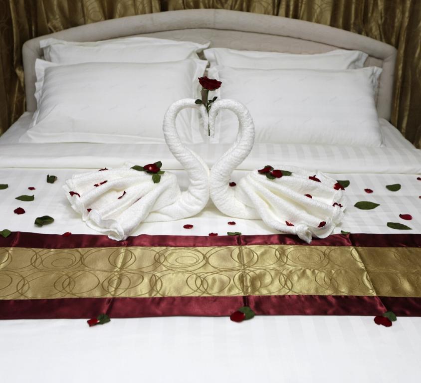 Vacation Hotel Yangon Bagian luar foto